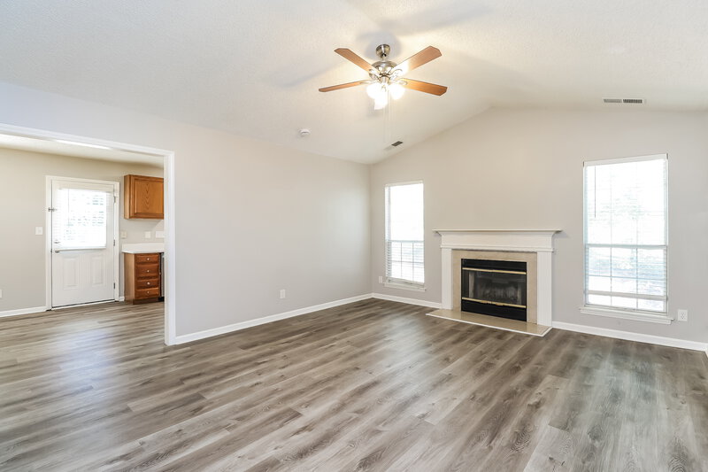 1,930/Mo, 2601 Clarencefield Drive Charlotte, NC 28216 Living Room View 2