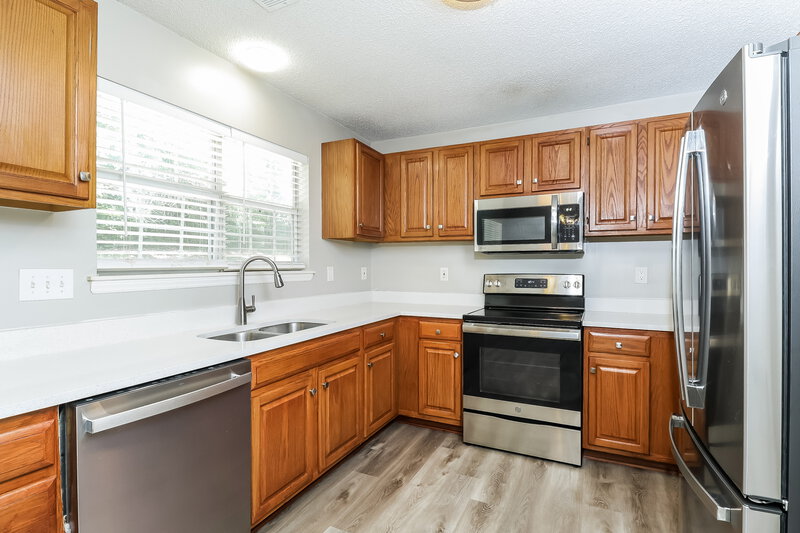 1,930/Mo, 2601 Clarencefield Drive Charlotte, NC 28216 Kitchen View 2
