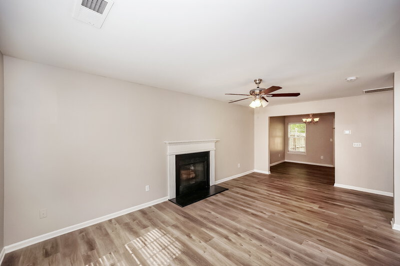 1,945/Mo, 127 Fairmont Cir Kannapolis, NC 28083 Living Room View 2