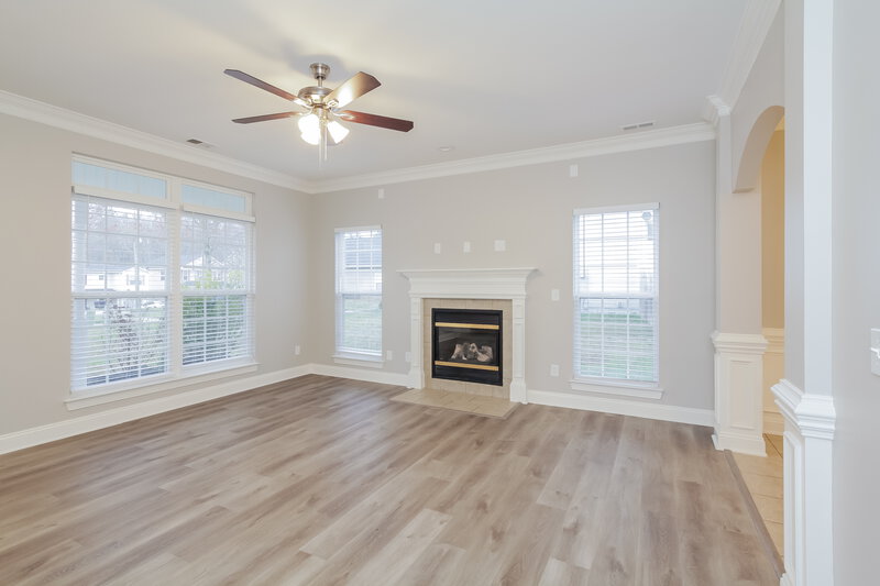 1,915/Mo, 4810 Samuel Richard St Kannapolis, NC 28083 Living Room View 2