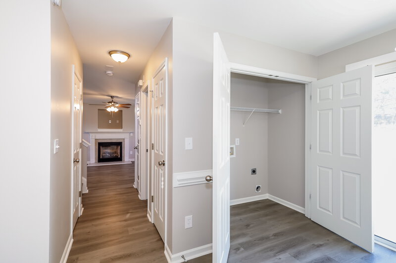 1,660/Mo, 9422 Isaac Hunter Dr Charlotte, NC 28214 Living Room View 2
