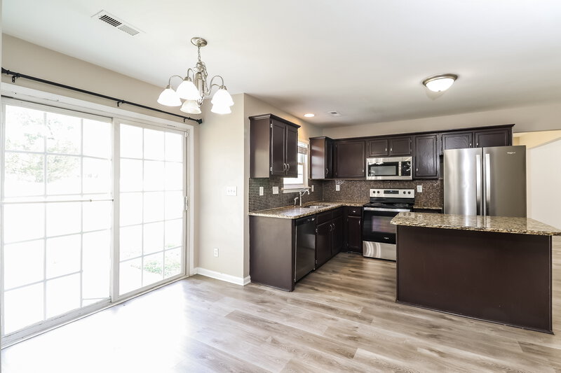 1,935/Mo, 9735 Baxter Caldwell Dr Charlotte, NC 28213 Breakfast Nook View 2
