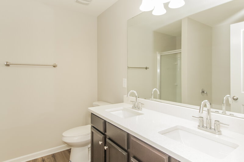 1,800/Mo, 3849 Hope Marian St Gastonia, NC 28052 Bathroom View