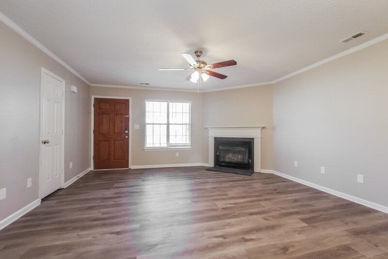 2,040/Mo, 4813 Shea Ct Monroe, NC 28110 Living Room View 2