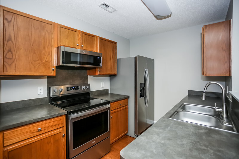 2,020/Mo, 1916 Harrison Park Dr Waxhaw, NC 28173 Kitchen View