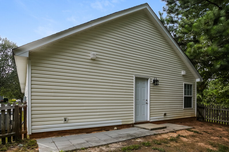 2,020/Mo, 1916 Harrison Park Dr Waxhaw, NC 28173 Rear View 2