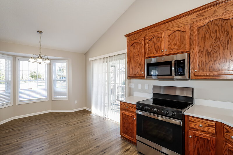 1,740/Mo, 636 Summey Farm Dr Dallas, NC 28034 Kitchen View 2