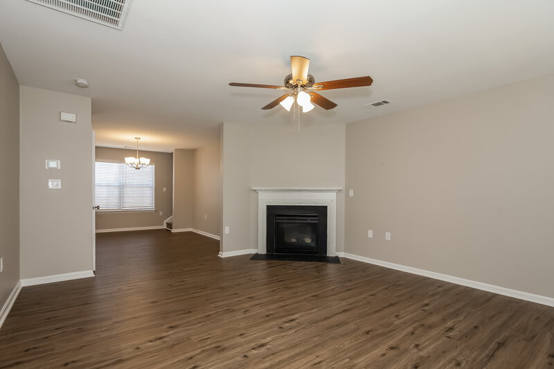 1,865/Mo, 927 River Trail Rd Lowell, NC 28098 Living Room View 2