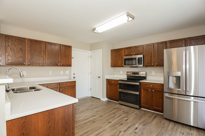 1,865/Mo, 927 River Trail Rd Lowell, NC 28098 Kitchen View