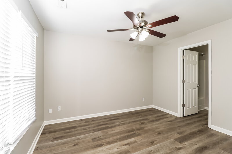 1,830/Mo, 6516 Lynmont Dr Charlotte, NC 28212 Main Bedroom View 2