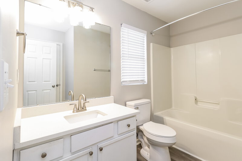 1,830/Mo, 6516 Lynmont Dr Charlotte, NC 28212 Bathroom View