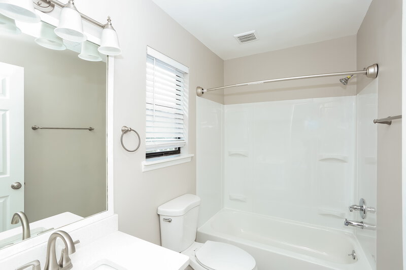 2,015/Mo, 8428 Rittenhouse Cir Charlotte, NC 28270 Bathroom View