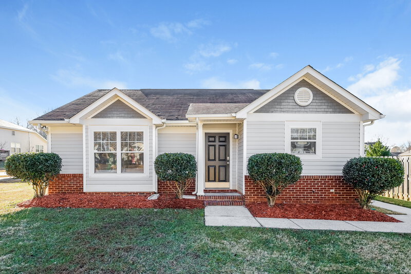 1,715/Mo, 1919 Bromwich Rd Charlotte, NC 28208 External View