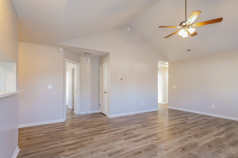 1,715/Mo, 1919 Bromwich Rd Charlotte, NC 28208 Living Room View