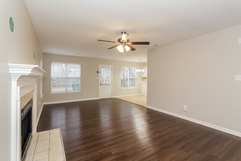 1,775/Mo, 8419 Blue Aster Ln Charlotte, NC 28269 Living Room View 4