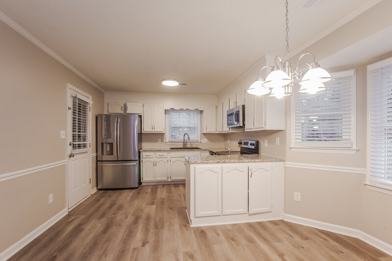 1,775/Mo, 2816 Royal Ridge Ln Charlotte, NC 28212 Kitchen View