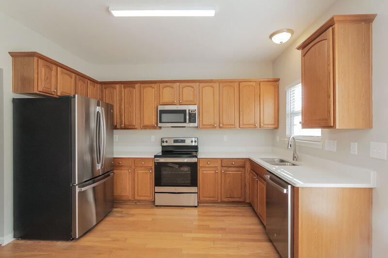 2,050/Mo, 1014 Sparrow Valley Way Charlotte, NC 28214 Kitchen View