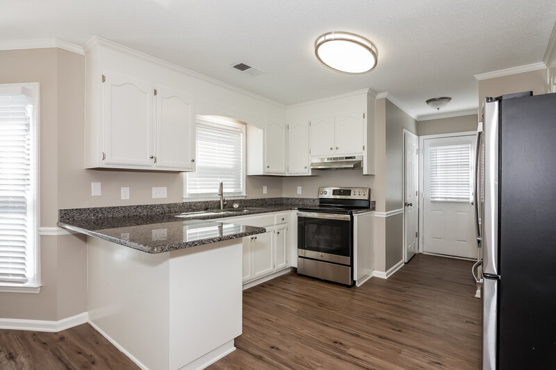 2,035/Mo, 1579 Hoffman Rd Gastonia, NC 28054 Kitchen View 2