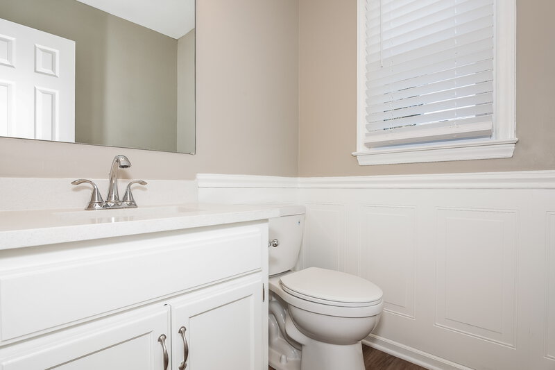 2,035/Mo, 1579 Hoffman Rd Gastonia, NC 28054 Bathroom View 2