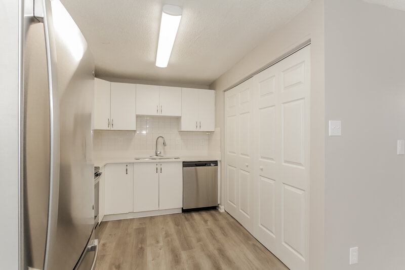 1,940/Mo, 2400 Parkhighland Ct Charlotte, NC 28273 Misc View 7