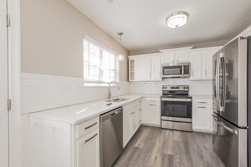 2,030/Mo, 8416 Bristol Ford Pl Charlotte, NC 28215 Kitchen View