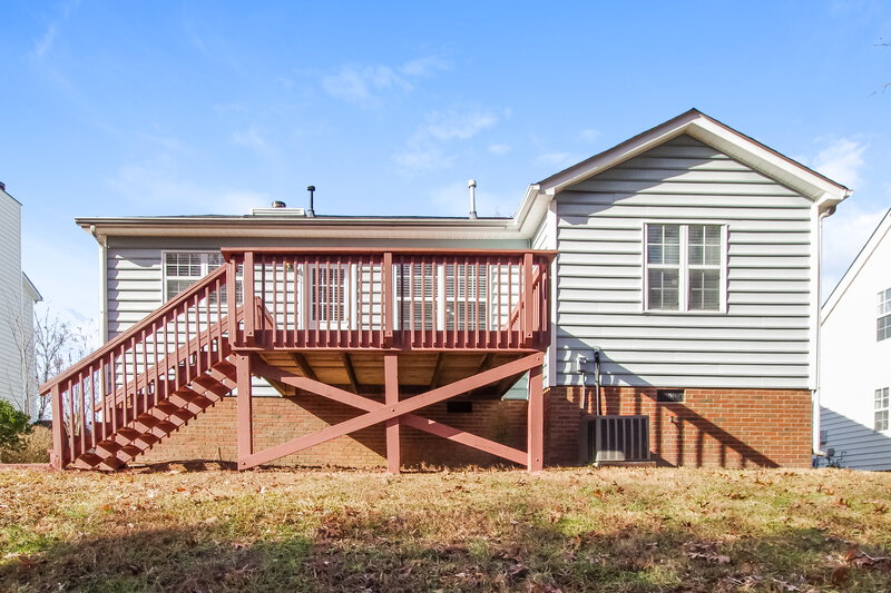 2,030/Mo, 8416 Bristol Ford Pl Charlotte, NC 28215 Rear View