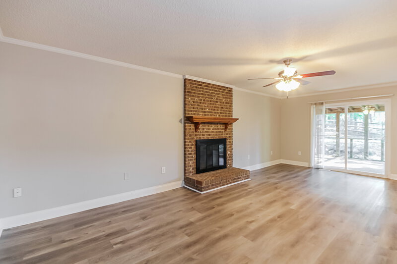 1,915/Mo, 524 Robin Dr Monroe, NC 28112 Living Room View 2