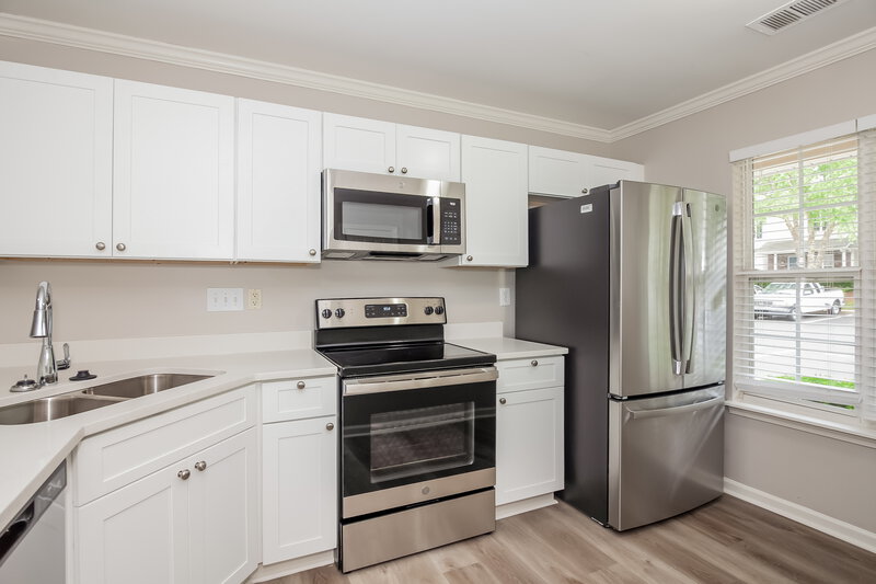 2,075/Mo, 10552 English Setter Way Charlotte, NC 28269 Kitchen View 3