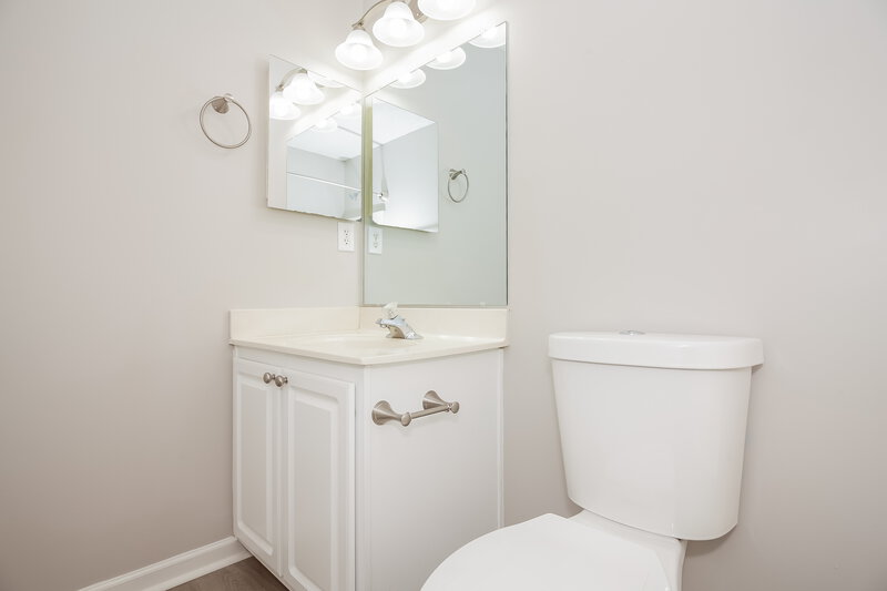 2,075/Mo, 10552 English Setter Way Charlotte, NC 28269 Bathroom View