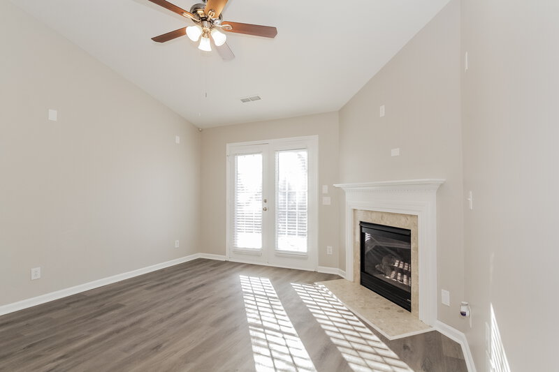 1,680/Mo, 14335 O Casey Ln Charlotte, NC 28213 Living Room View 2