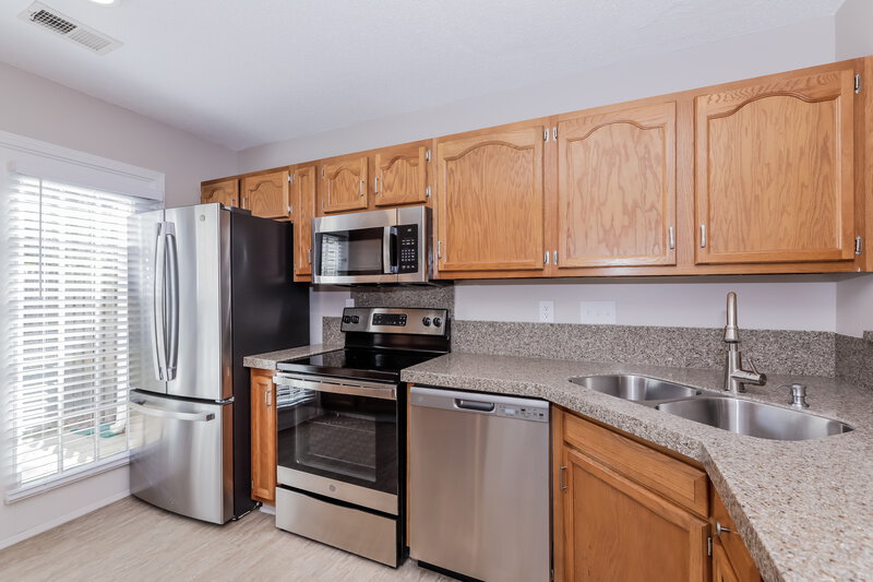 2,455/Mo, 8927 Scotch Heather Way Charlotte, NC 28277 Kitchen View 3