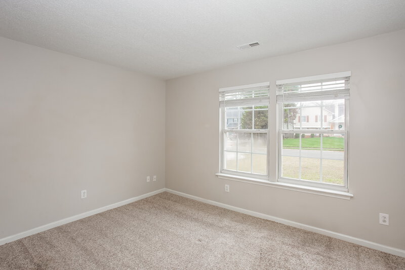 1,965/Mo, 5210 Grenelefe Village Rd Charlotte, NC 28269 Bedroom View 2