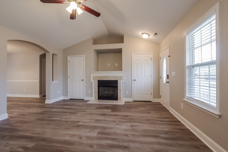 1,875/Mo, 2302 Larkspur Ln Wingate, NC 28174 Living Room View 2