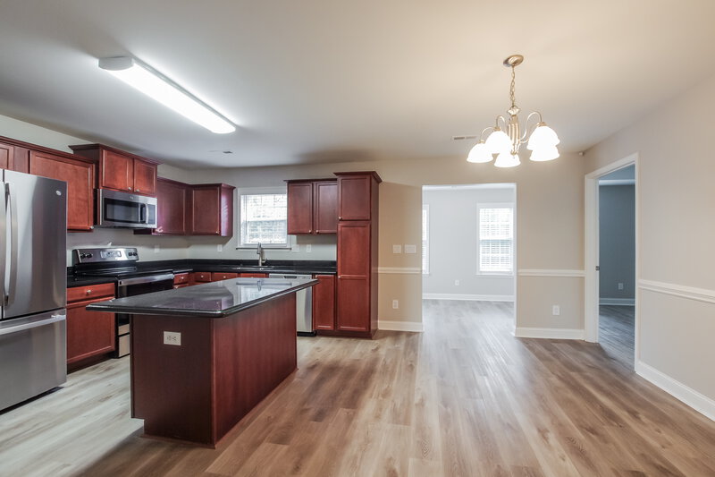 1,875/Mo, 2302 Larkspur Ln Wingate, NC 28174 Dining Room View 2