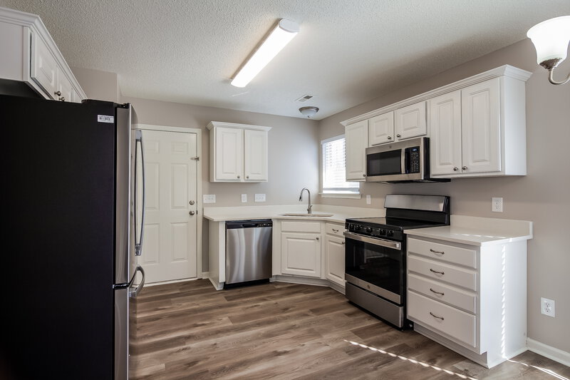 2,920/Mo, 109 Silverleaf Rd Mount Holly, NC 28120 Kitchen View