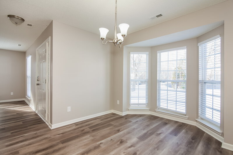 2,920/Mo, 109 Silverleaf Rd Mount Holly, NC 28120 Sitting Room View