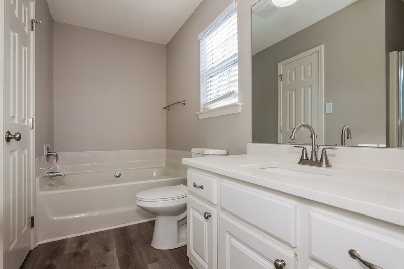 2,920/Mo, 109 Silverleaf Rd Mount Holly, NC 28120 Main Bathroom View