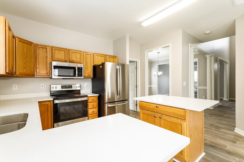 2,065/Mo, 12827 Winget Rd Charlotte, NC 28278 Kitchen View 2