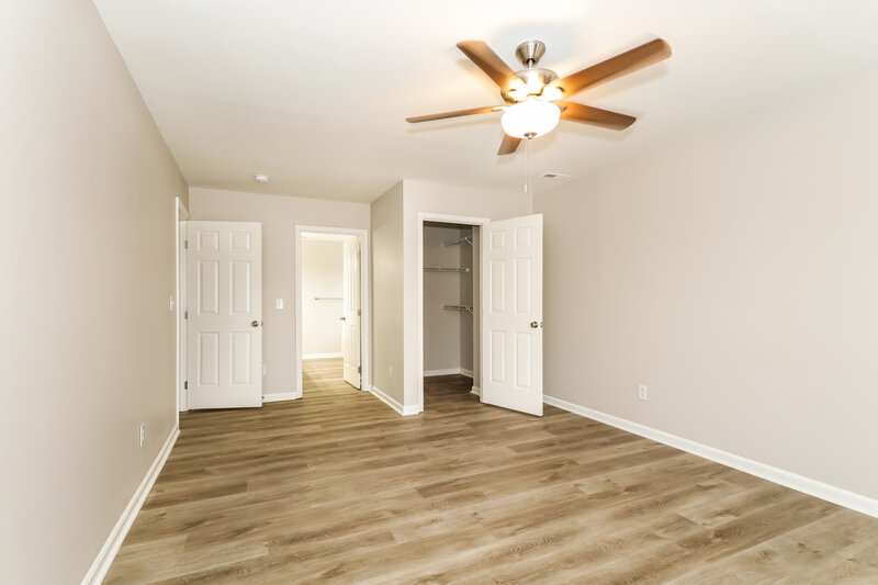 2,065/Mo, 12827 Winget Rd Charlotte, NC 28278 Main Bedroom View 2