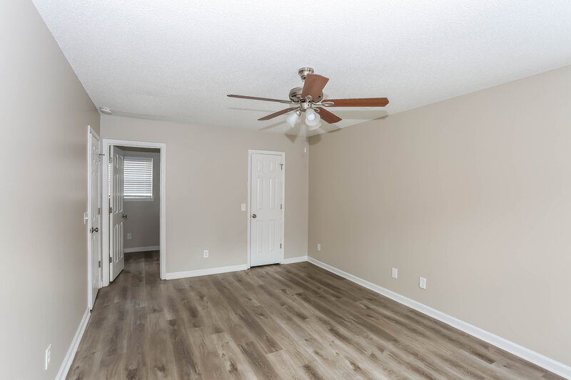 1,935/Mo, 7120 Spandril Ln Charlotte, NC 28215 Main Bedroom View 2