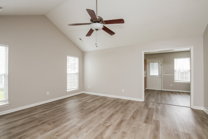 1,910/Mo, 8809 Little Hampton Pl Charlotte, NC 28215 Living Room View