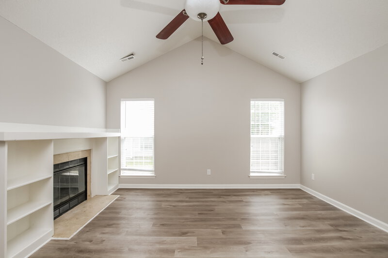 1,910/Mo, 8809 Little Hampton Pl Charlotte, NC 28215 Living Room View 2