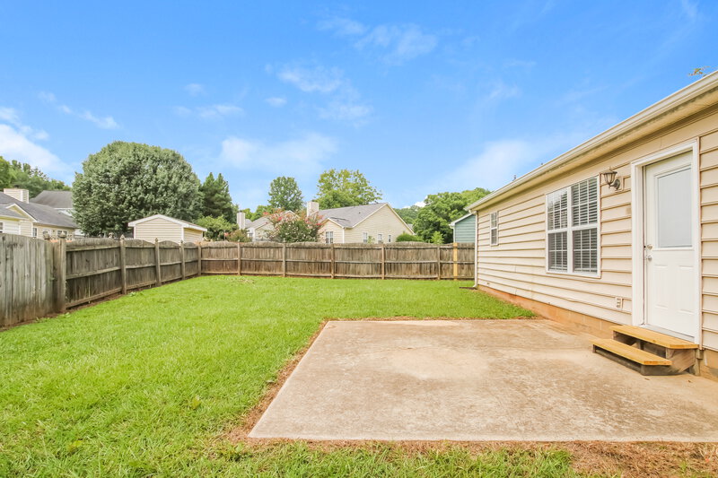 1,910/Mo, 8809 Little Hampton Pl Charlotte, NC 28215 Rear View