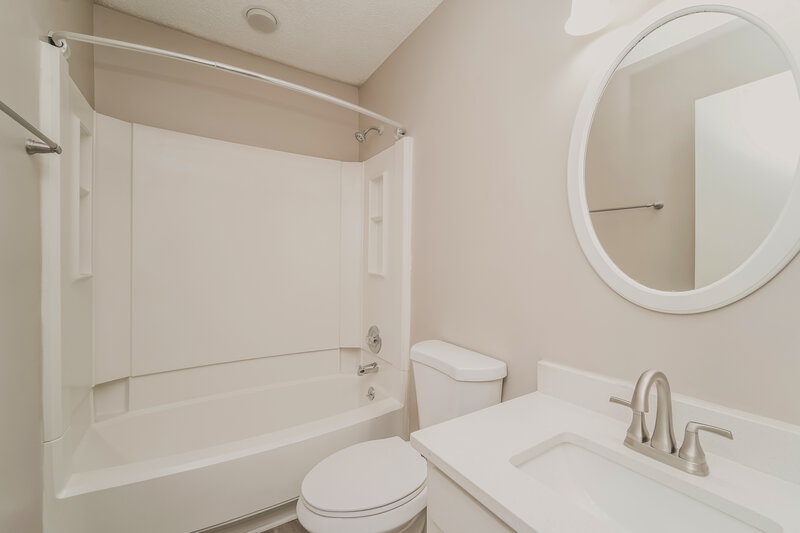 1,755/Mo, 6706 Santa Maria Ln Charlotte, NC 28227 Bathroom View