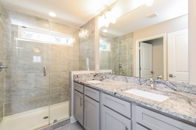 2,290/Mo, 2220 Moose Rd Kannapolis, NC 28083 Main Bathroom View