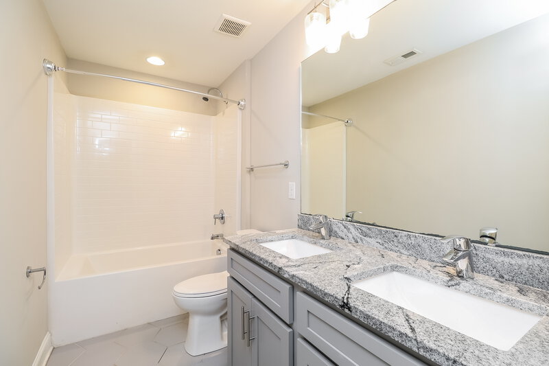 2,290/Mo, 2220 Moose Rd Kannapolis, NC 28083 Bathroom View