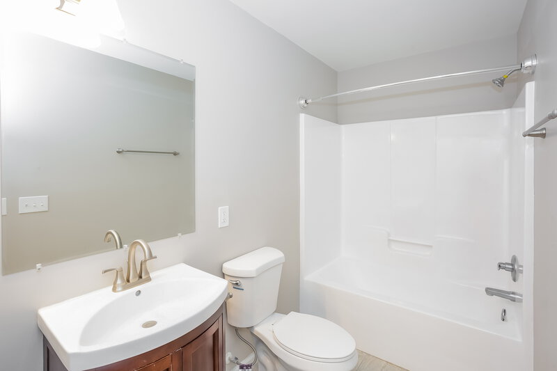 1,875/Mo, 2593 Captains Watch Rd NE Kannapolis, NC 28083 Bathroom View