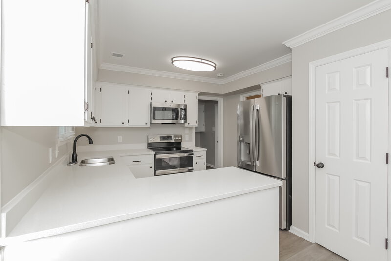 2,600/Mo, 7329 Morris Pond Dr Charlotte, NC 28227 Kitchen View