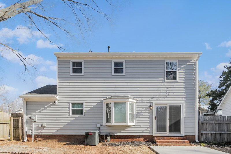 2,600/Mo, 7329 Morris Pond Dr Charlotte, NC 28227 Rear View