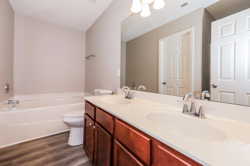 2,075/Mo, 5028 Revelation Way Monroe, NC 28110 Main Bathroom View
